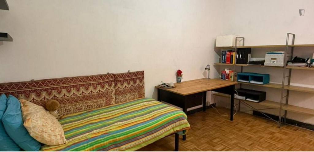 Single bedroom in 3-bedroom apartment - Genoa - chambre - ImmoJeune