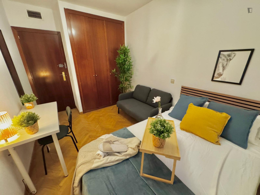 Neat double bedroom in Hortaleza - Madrid - chambre - ImmoJeune