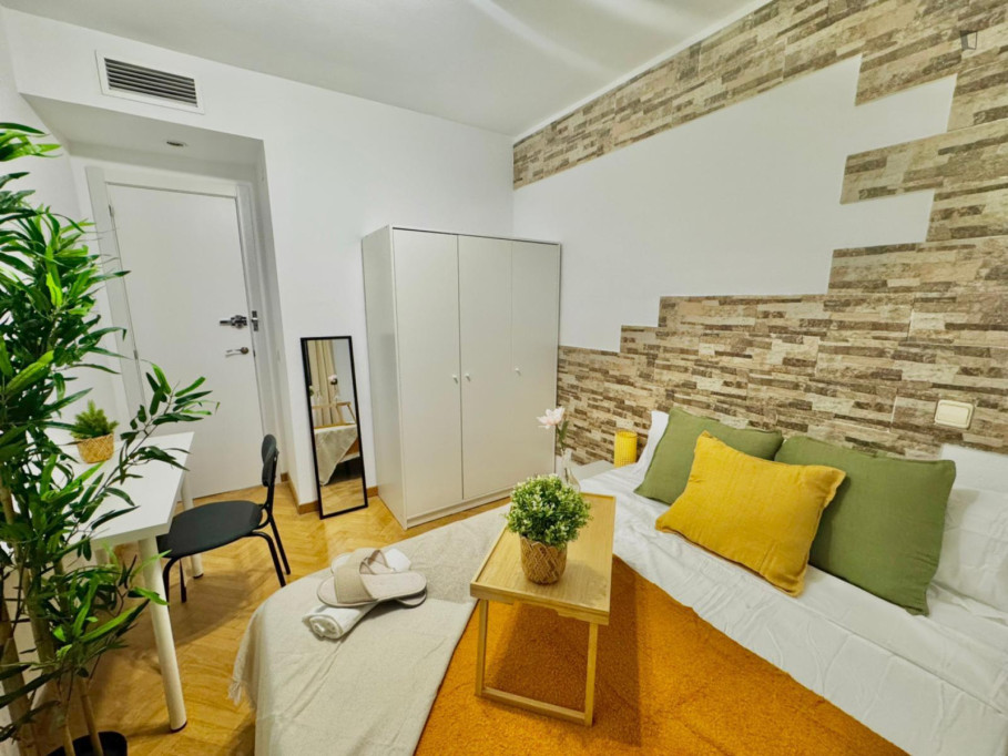 Nice double bedroom in Hortaleza - Madrid - chambre - ImmoJeune