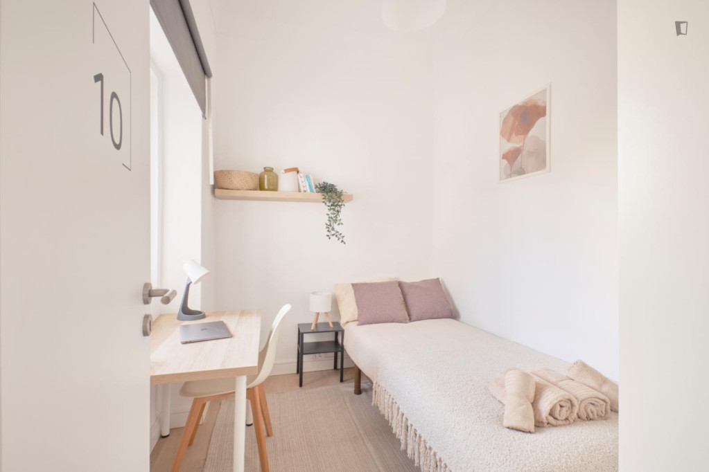 Neat and cosy single bedroom in Alameda - Lisbonne - chambre - ImmoJeune