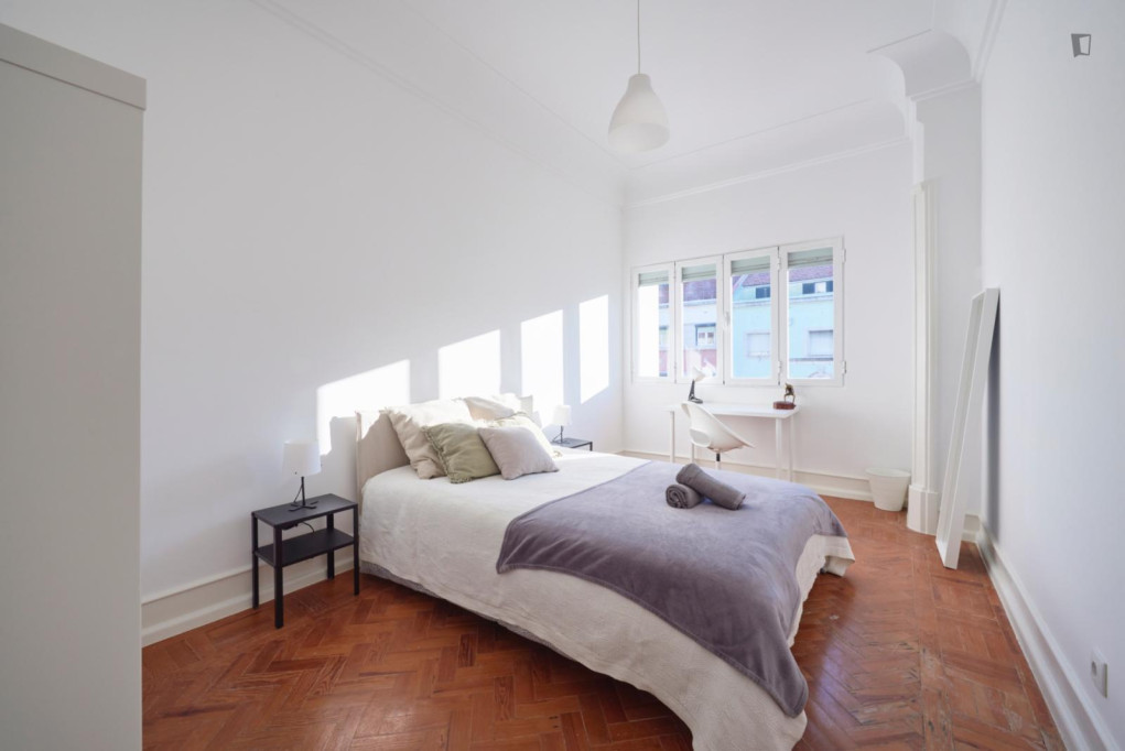 Ample double bedroom in Alameda - Lisbonne - chambre - ImmoJeune