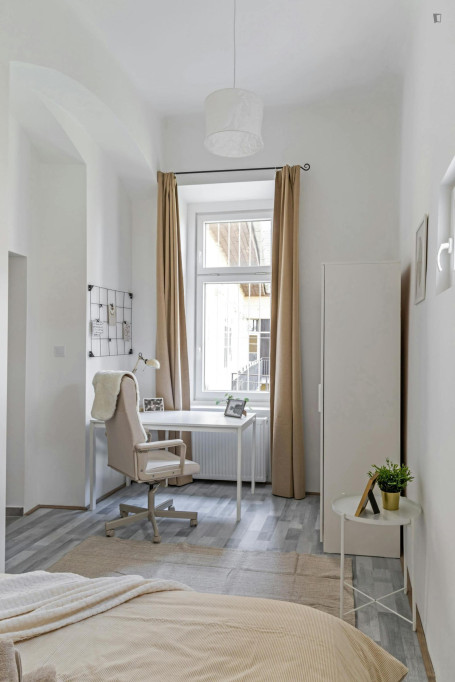 Welcoming studio near Rákóczi tér metro station - Budapest - chambre - ImmoJeune