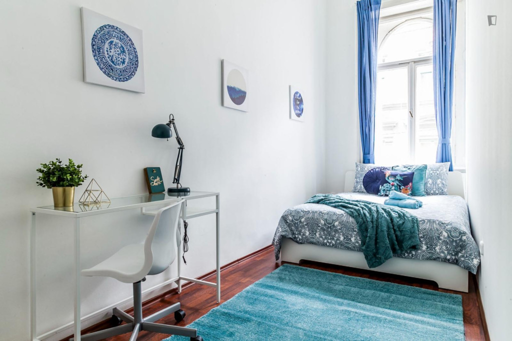 Charismatic double bedroom in Terézváros - Budapest - chambre - ImmoJeune