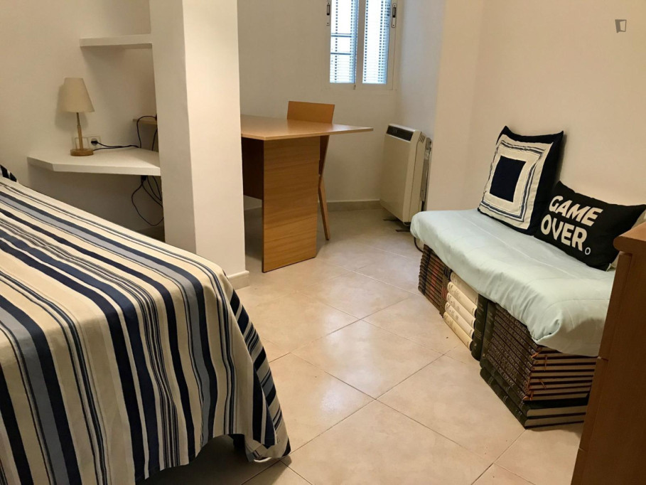 Alluring double bedroom in El Mercat - Valence - chambre - ImmoJeune