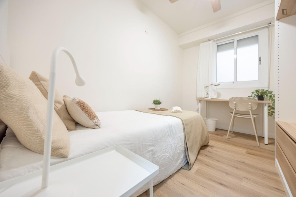 Tasteful single bedroom in Mont-Olivet - Valence - chambre - ImmoJeune