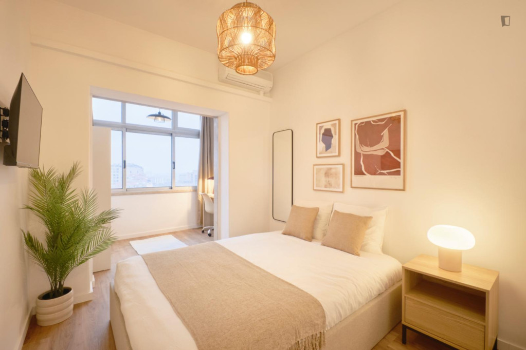 Attractive double ensuite bedroom, in Campolide - Lisbonne - chambre - ImmoJeune