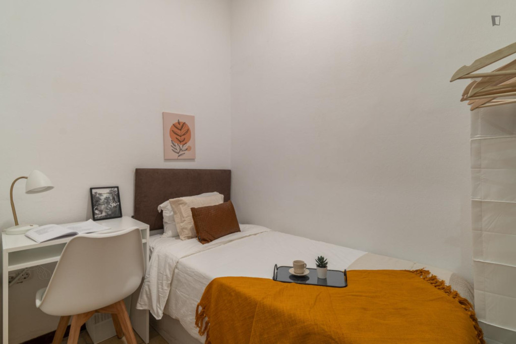 Single bedroom in a student flat, in La Nova Esquerra de l'Eixample - Barcelone - chambre - ImmoJeune
