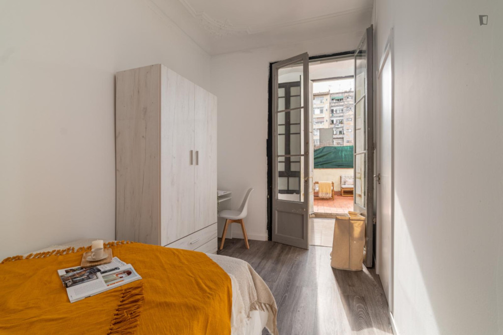 Charming double bedroom in La Nova Esquerra de l'Eixample - Barcelone - chambre - ImmoJeune