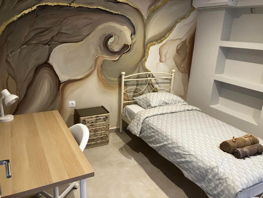 Comfy single bedroom in the Ano Poli district - Thessaloniki - chambre - ImmoJeune
