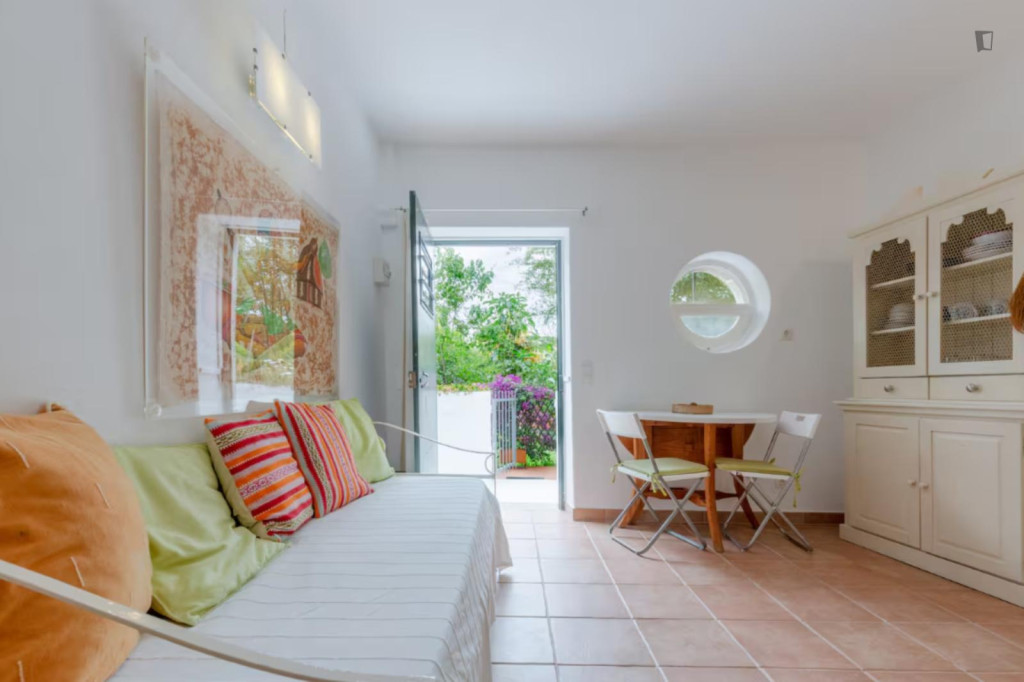 Luminous Studio close to Cascais Train Station - Lisbonne - chambre - ImmoJeune