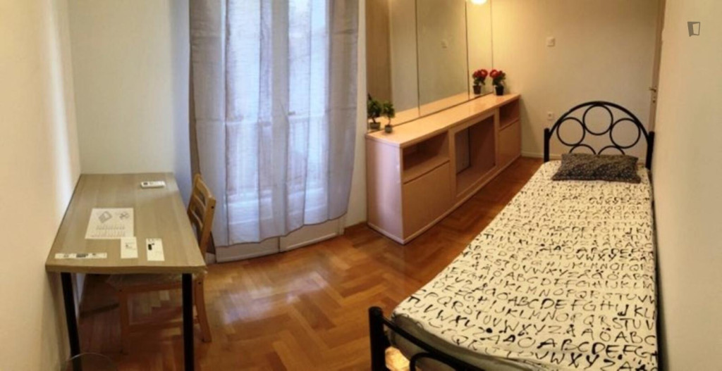 Neat and cosy single bedroom with a balcony, in Nea Ionia - Volos - chambre - ImmoJeune