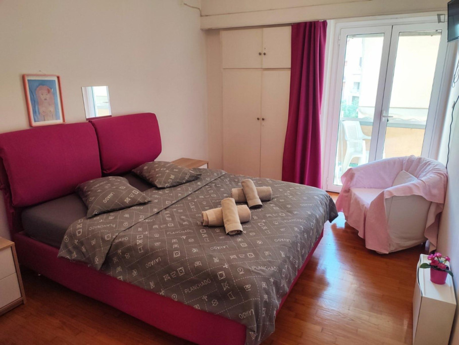Appealing double bedroom in the centre of Athens - Athens - chambre - ImmoJeune