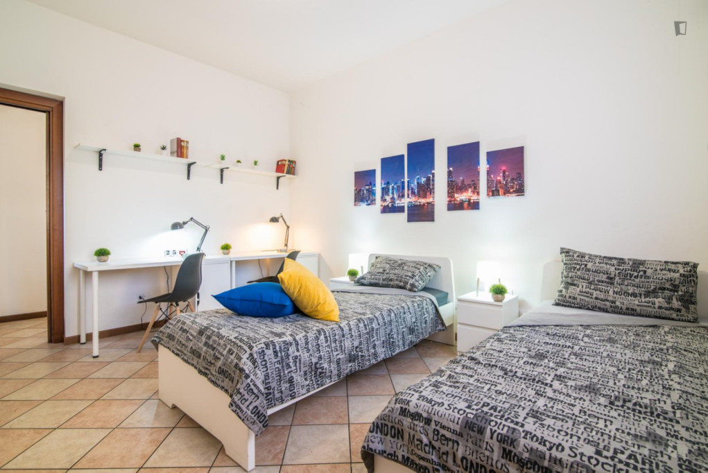 DOUBLE ROOM WITH BATHROOM EN-SUITE - Padova - chambre - ImmoJeune