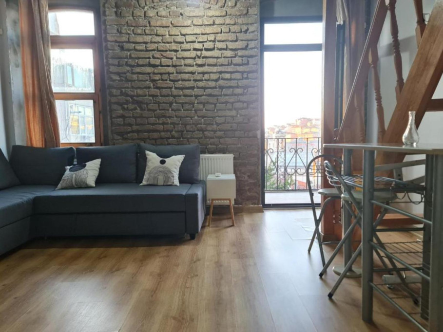 Spacious Duplex Loft Near Istiklal Street - Istanbul - chambre - ImmoJeune