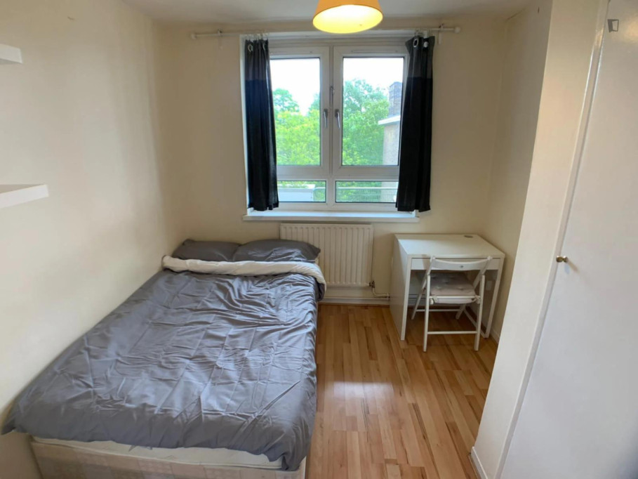 Lovely double bedroom next to Victoria Park - London - chambre - ImmoJeune
