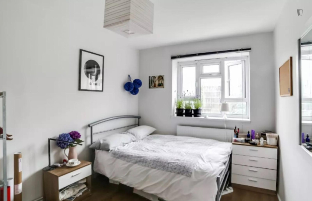Pleasant double bedroom in Bow - London - chambre - ImmoJeune