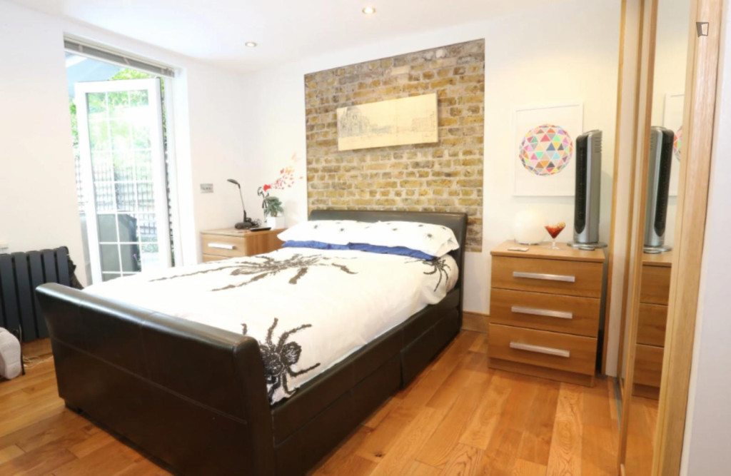 Very cosy double bedroom near the Bethnal Green tube - London - chambre - ImmoJeune