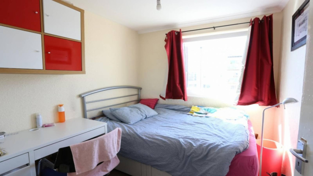 Cool double bedroom close to the Queen Mary University of London - London - chambre - ImmoJeune