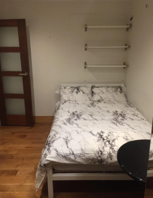 Pleasant double bedroom near the Bethnal Green Gardens - London - chambre - ImmoJeune