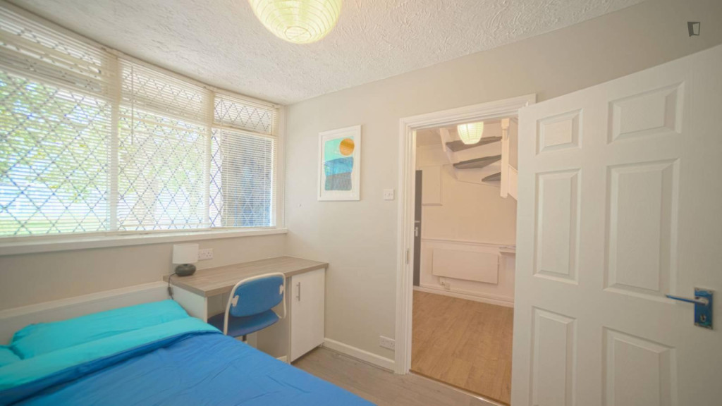 Lovely double bedroom in Poplar - London - chambre - ImmoJeune
