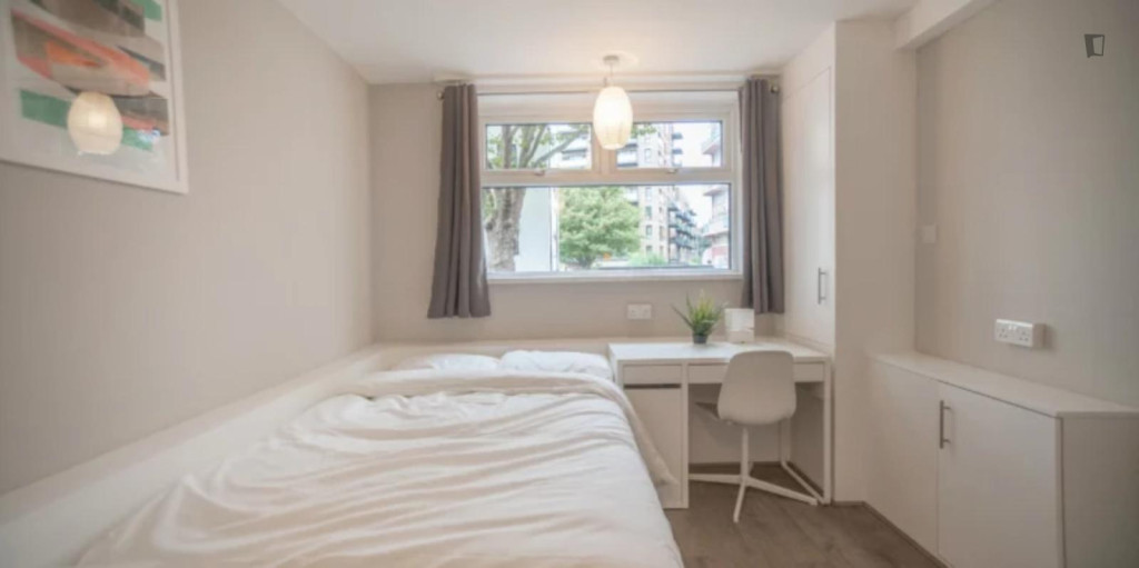 Pleasant double bedroom next to Bartlett Park - London - chambre - ImmoJeune
