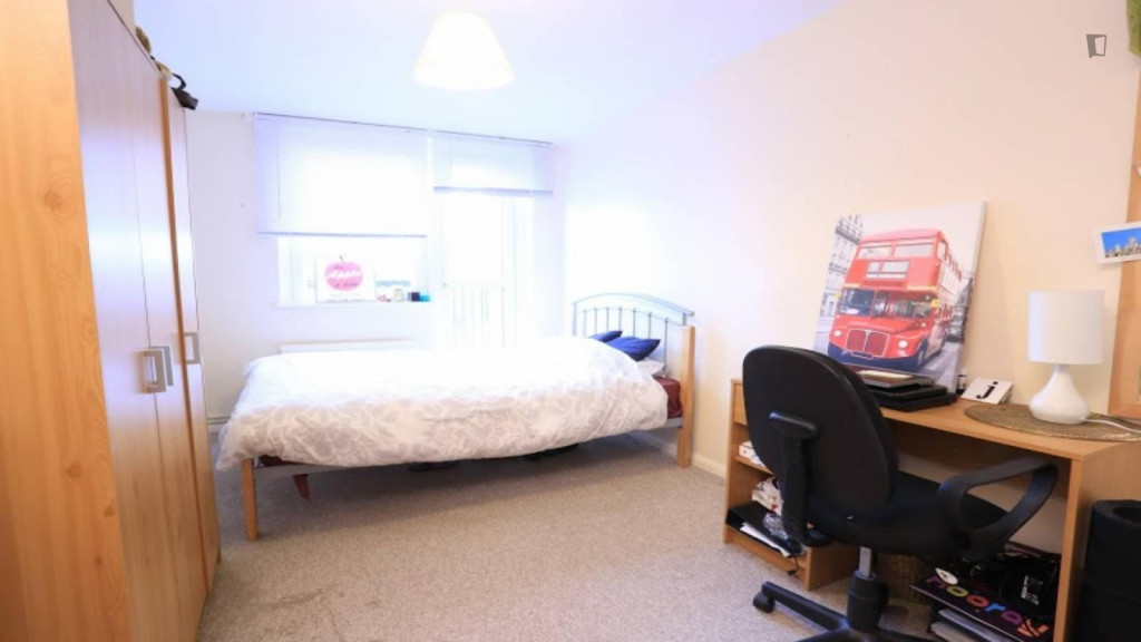 Double bedroom near the Bromley-by-Bow metro - London - chambre - ImmoJeune