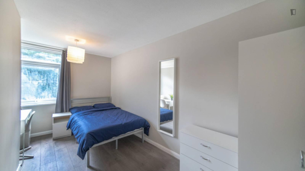 Appealing double bedroom not far from Langdon Park DLR station - London - chambre - ImmoJeune
