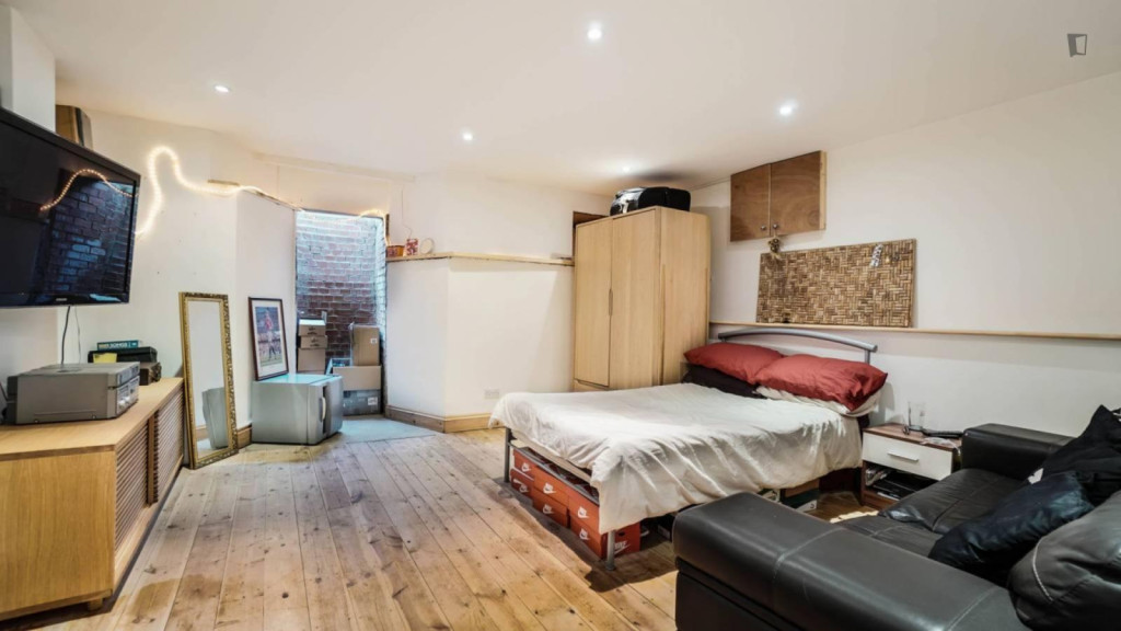 Cosy double bedroom close to London Fields Overground station - London - chambre - ImmoJeune
