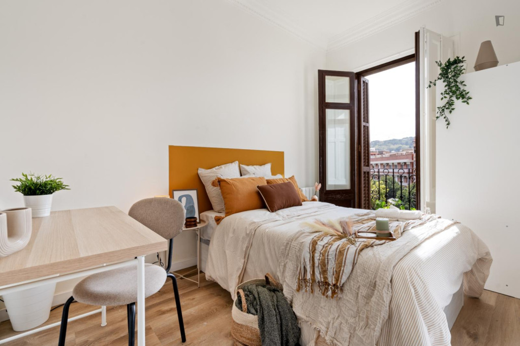 Inviting double bedroom in Sant Antoni - Barcelone - chambre - ImmoJeune