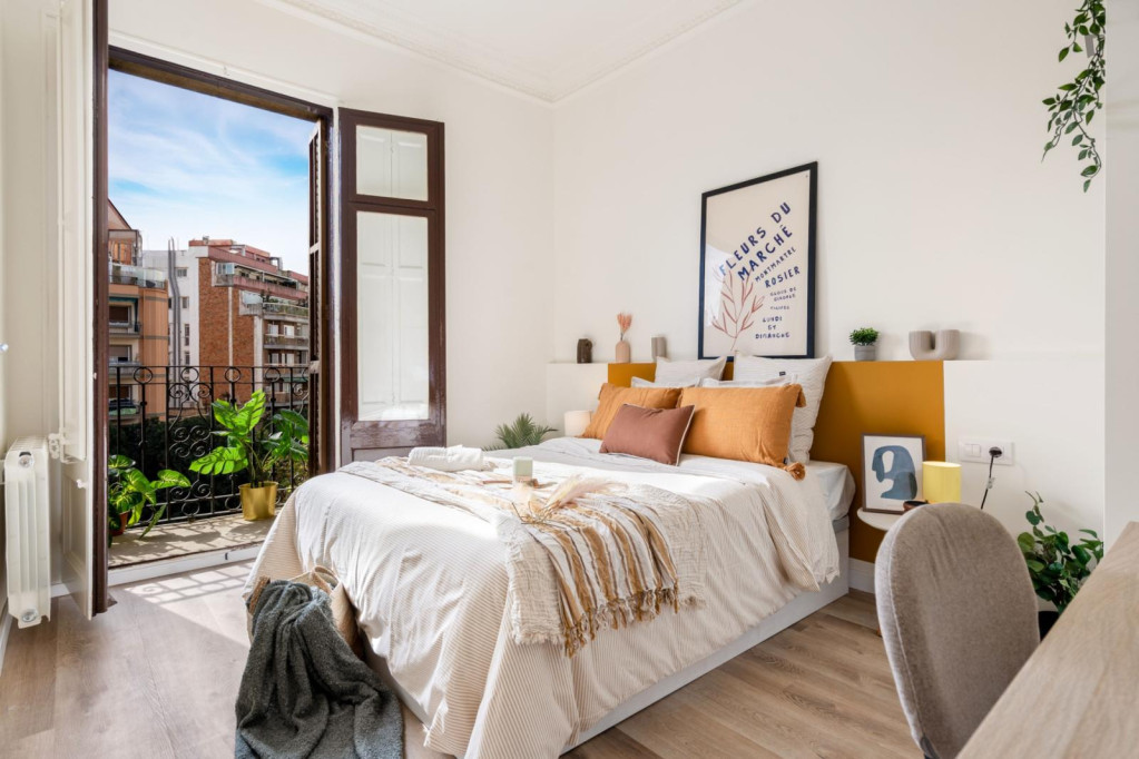 Sunny double bedroom in Sant Antoni - Barcelone - chambre - ImmoJeune