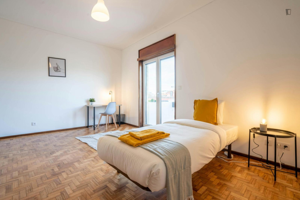 Spacious single bedroom in Cedofeita - Porto - chambre - ImmoJeune