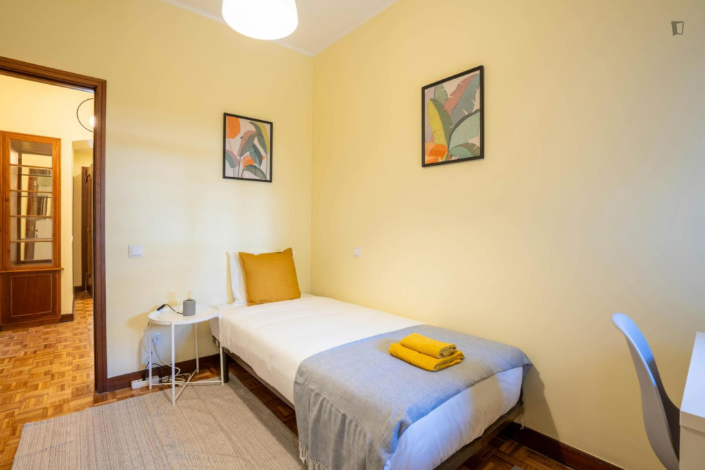 Very cosy single ensuite bedroom in Lordelo do Ouro - Porto - chambre - ImmoJeune