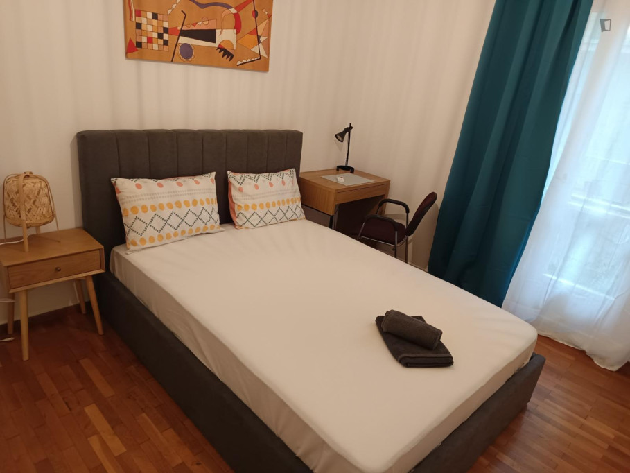 Wecoming double bedroom in Pangrati - Athens - chambre - ImmoJeune