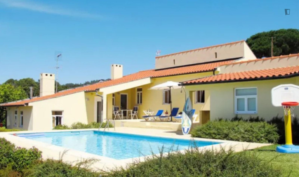 Passionate 4 Bedroom House & a swimming pool close to Afife Train Station - Viana do Castelo - chambre - ImmoJeune