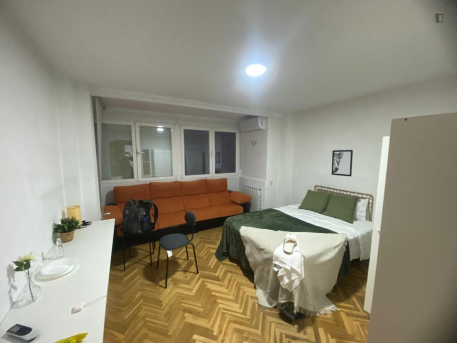 Cosy double bedroom in Canillejas - Madrid - chambre - ImmoJeune