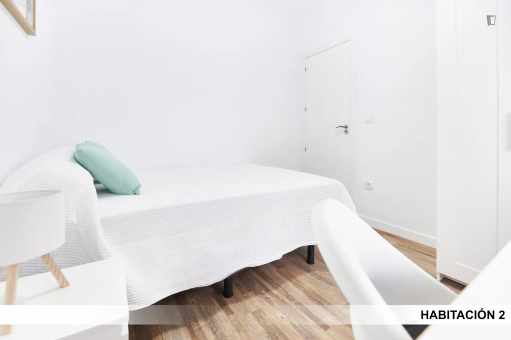 Very comfy single bedroom near the Gran Plaza metro - Séville - chambre - ImmoJeune
