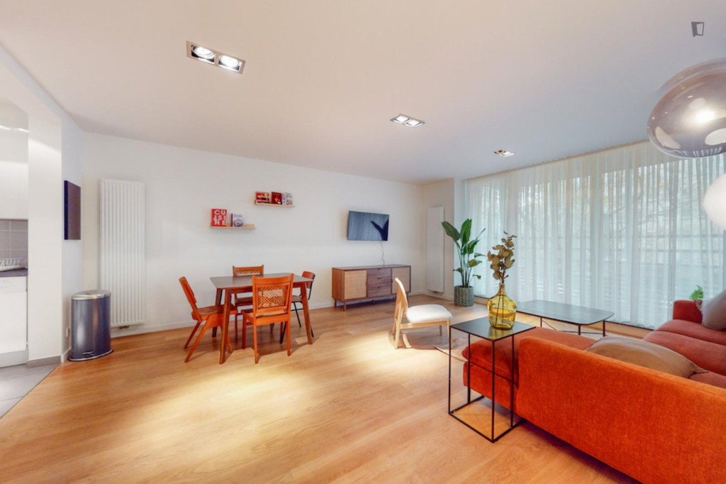 Welcoming 1 bedroom apartment near Madou station - Bruxelles - chambre - ImmoJeune