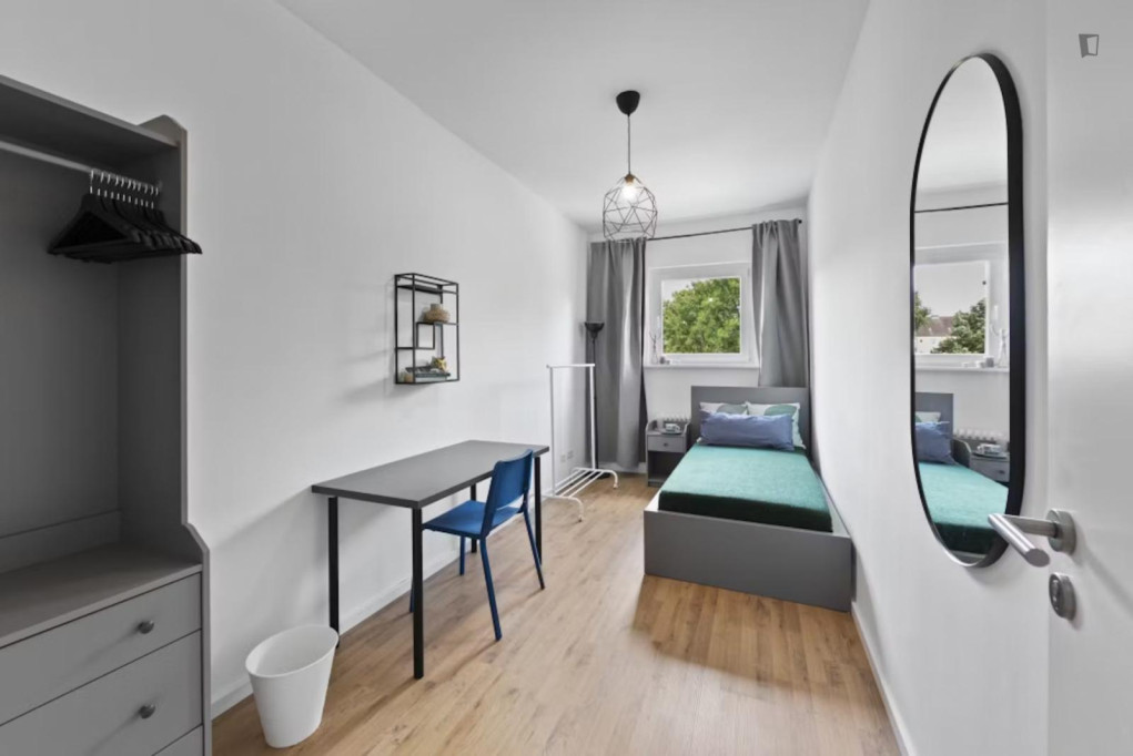 Bright bedroom next to Körnerpark - Berlin - chambre - ImmoJeune