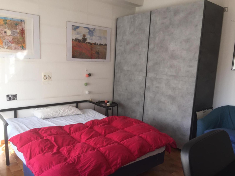Single Bedroom with Balcony in Bologna - Bologne - chambre - ImmoJeune