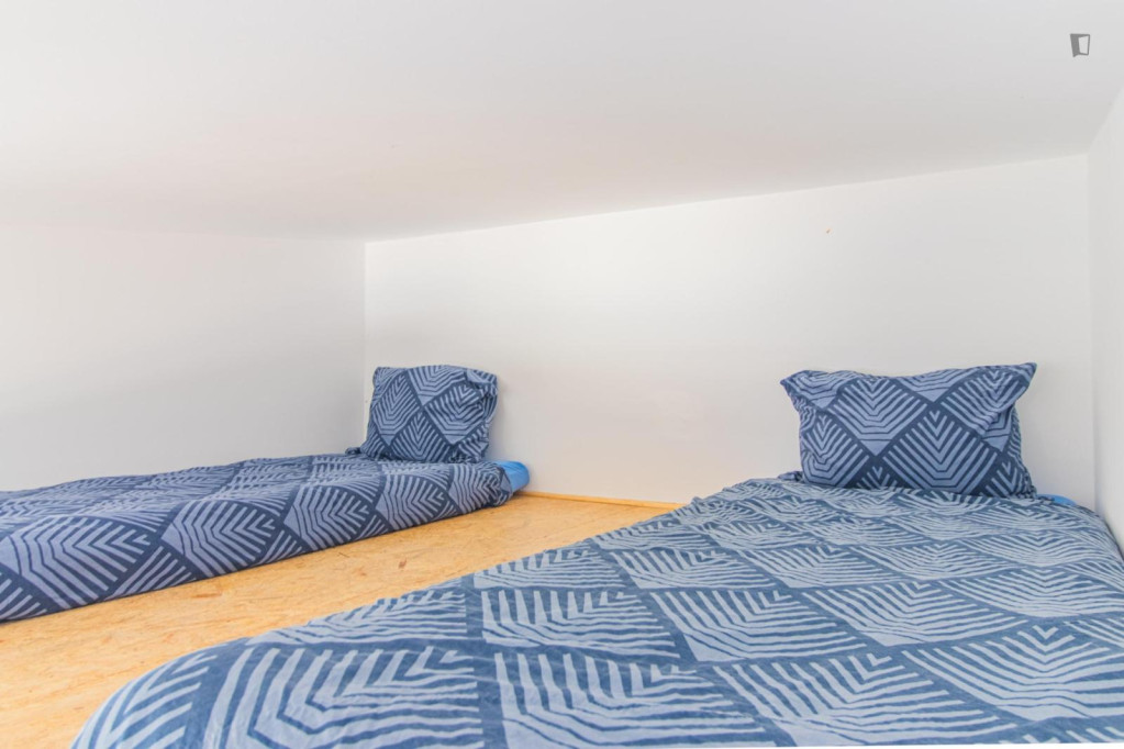 Nice Double Bedroom close to Mata Beach - Lisbonne - chambre - ImmoJeune