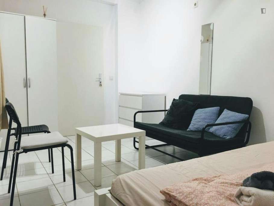 Alluring single bedroom near Markgrafenstraße station - Dortmund - chambre - ImmoJeune