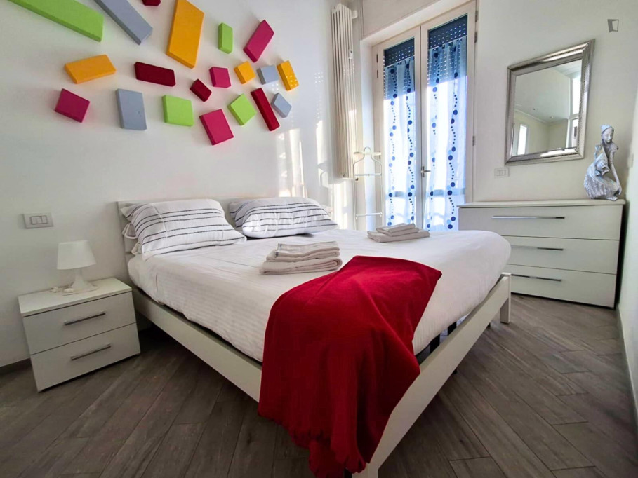New apartment with balcony, Metro Argonne, Università Statale e Politecnico - Milan - chambre - ImmoJeune