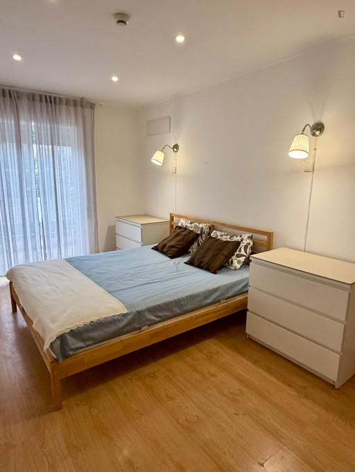 Pleasant bedroom in Massamá - Lisbonne - chambre - ImmoJeune