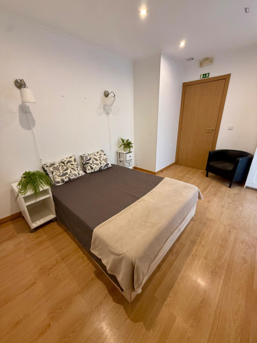 Nice double bedroom in Massamá - Lisbonne - chambre - ImmoJeune