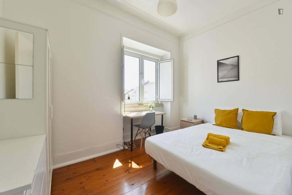 Tasteful double bedroom in Penha de França - Lisbonne - chambre - ImmoJeune