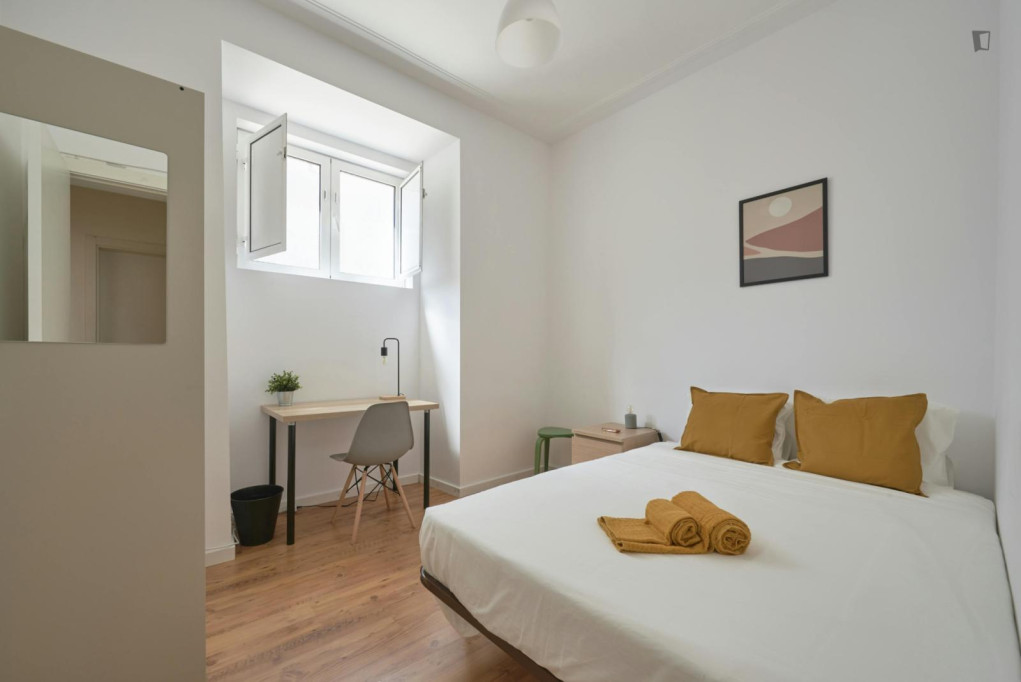 Bright double bedroom in Penha de França - Lisbonne - chambre - ImmoJeune