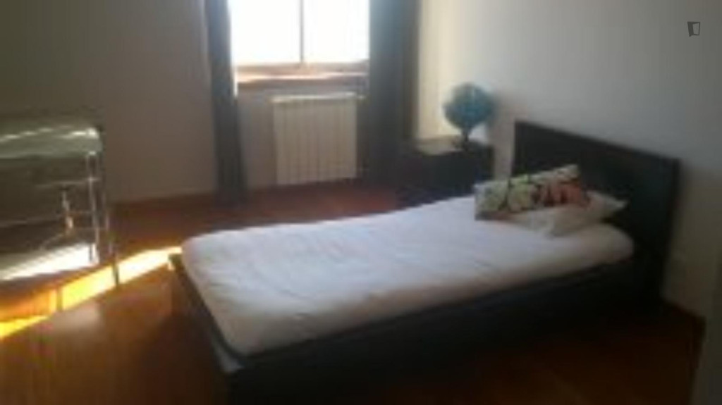 Double bedroom in 5-bedroom apartment - Aveiro - chambre - ImmoJeune