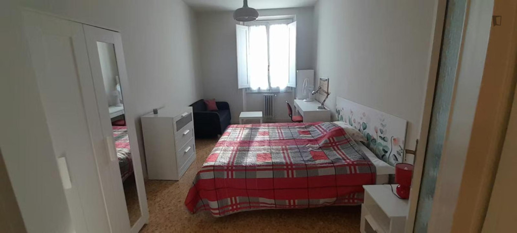 Homely single bedroom near the Statuto train station - Florence - chambre - ImmoJeune