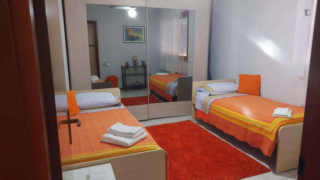 1-Bedroom Apartment with Terrace  - Rome - chambre - ImmoJeune