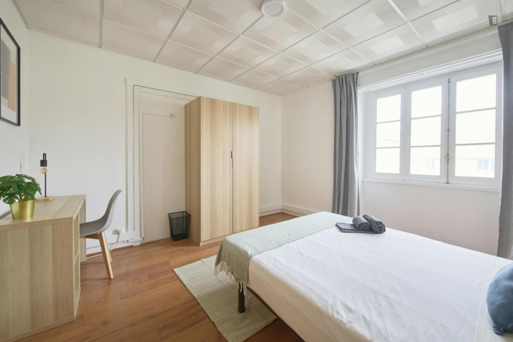 Neat double bedroom near Avenida station - Lisbonne - chambre - ImmoJeune